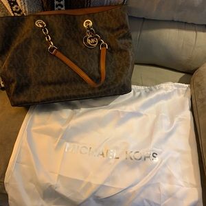 Michael Kors purse